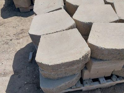 Concrete Retaining wall blocks