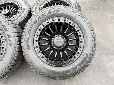20 Lock 8 Lug 8x6.5 | 8x165 33 Falken 285/60R20