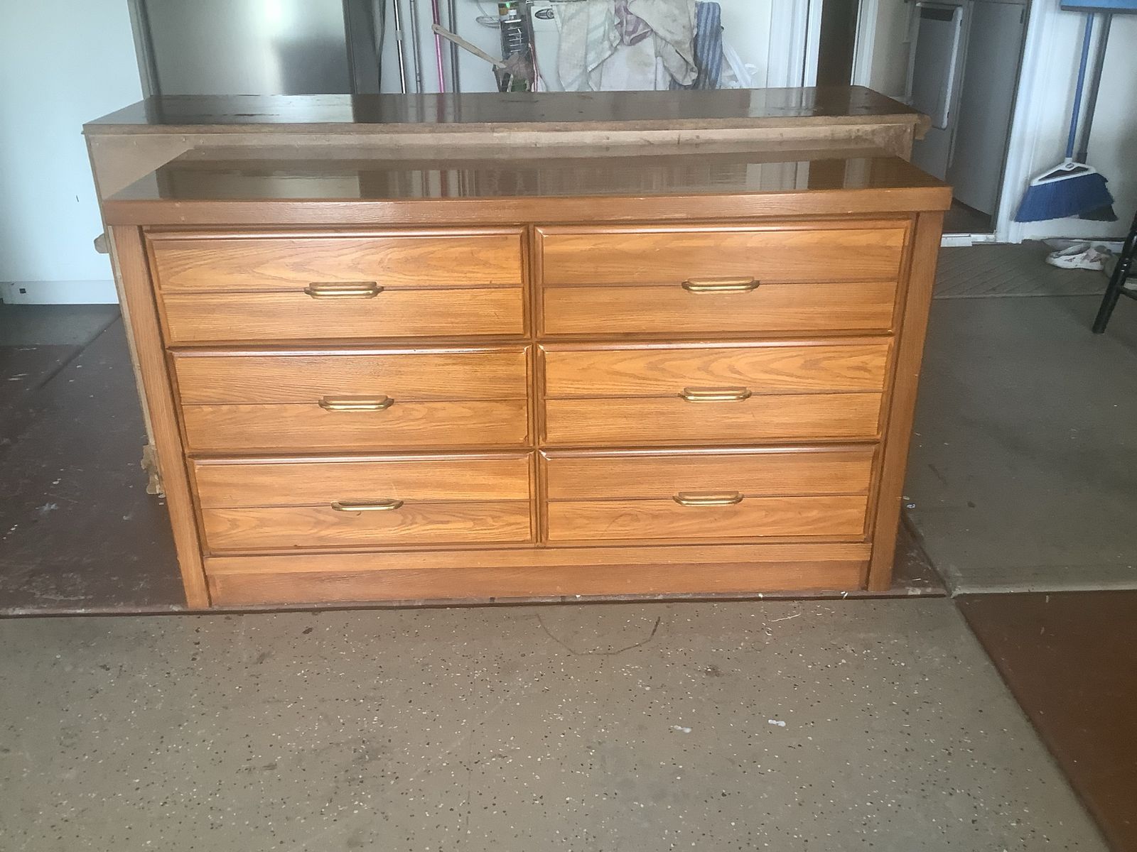 Modern Style 6 Drawer Dresser