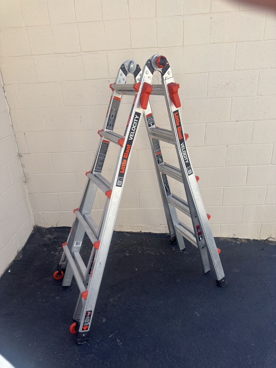 Ladder - Little Giant, Velocity, 22’
