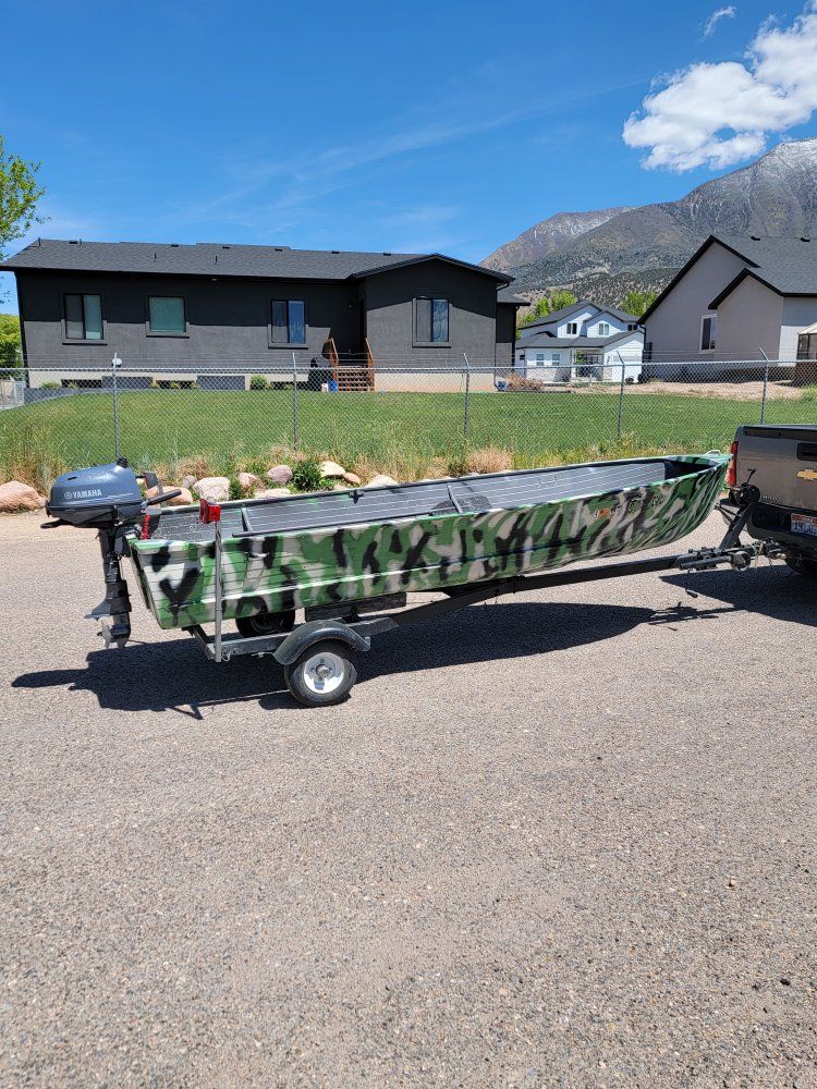 14 FT Aluminum Fishing Boat- Yamaha Outboard