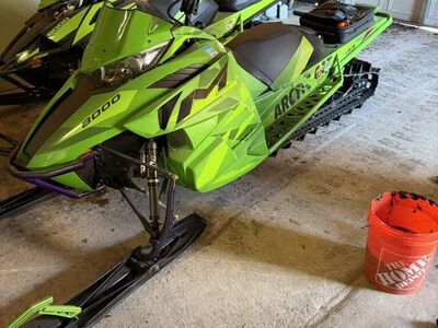 2016 Arctic Cat M8000