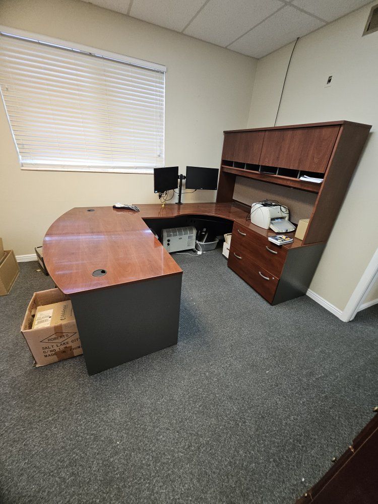 Large Executive U-Shaped Office Desk with Hutch and File Drawers