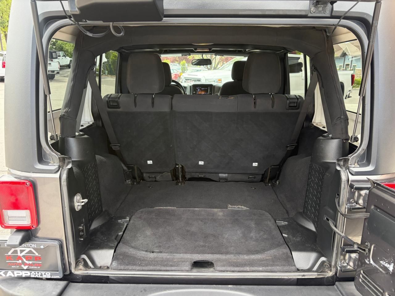 Main image 6