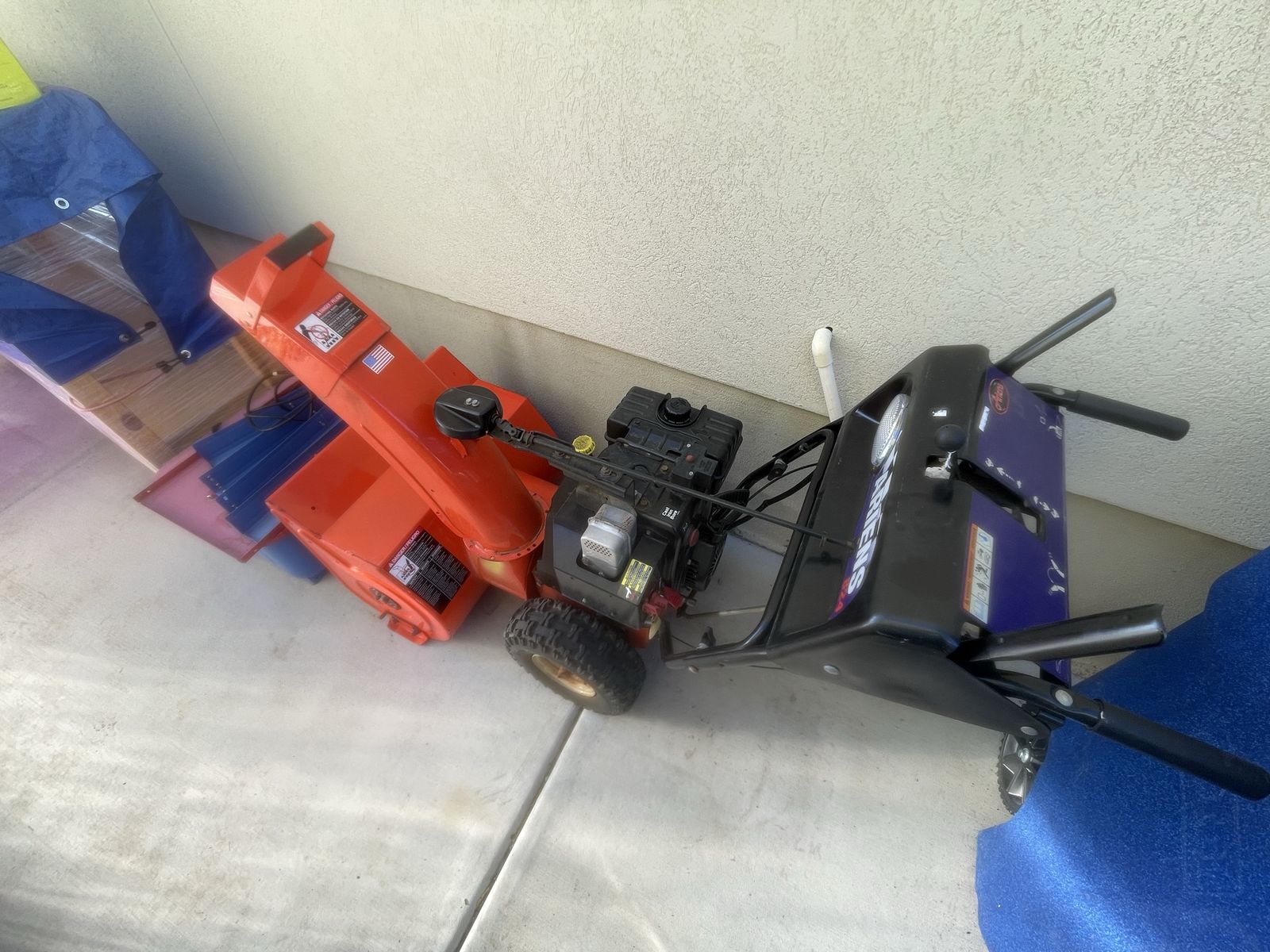 Ariens 824 Snowblower - 8HP 24" Cut