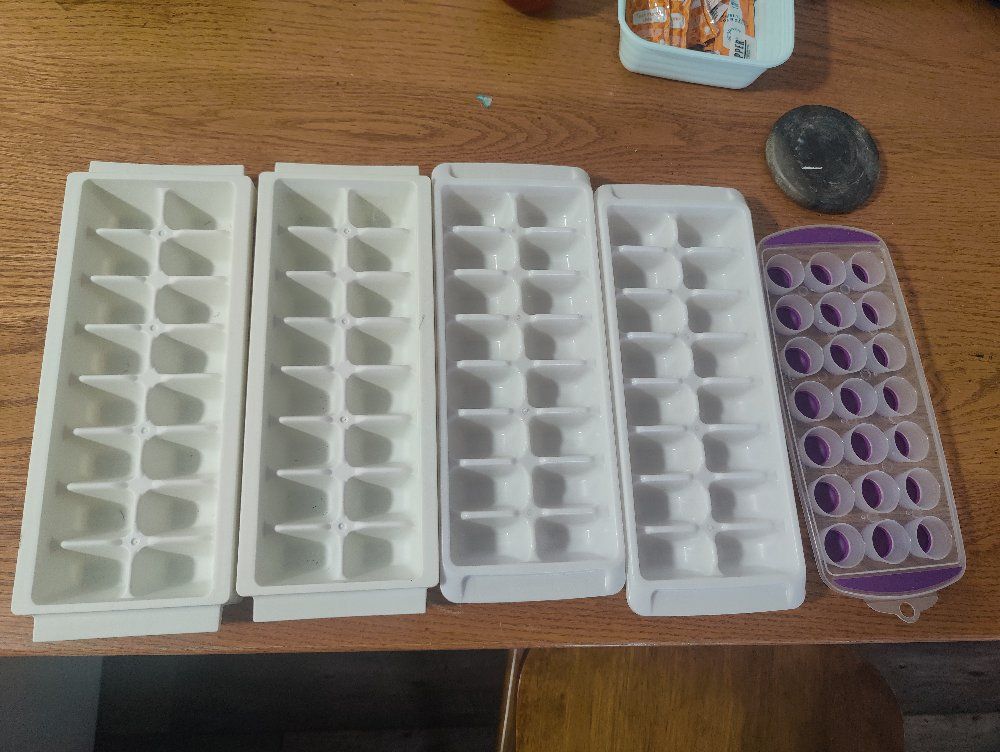 Assorted Ice Cube Trays - 4 White Plastic, 1 Purple Silicone