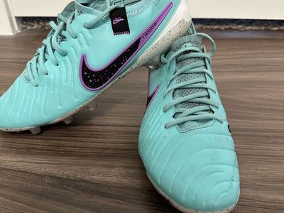 Nike Tiempo Legend Pro Soccer Cleats