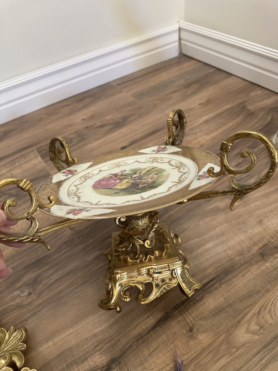 Old English collectibles / art / sculptures
