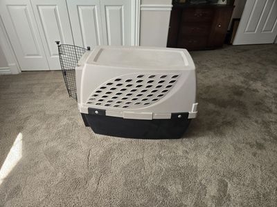 large dog crate/ kennel
