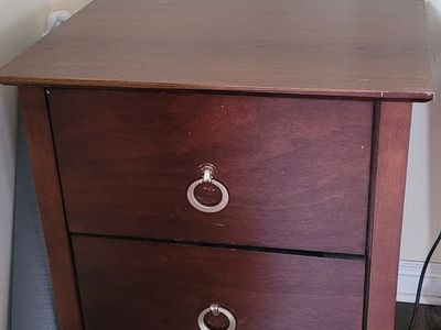2 Drawer night stand