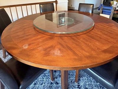 Round Wood Dining Table with Lazy Susan- Excellent Condition