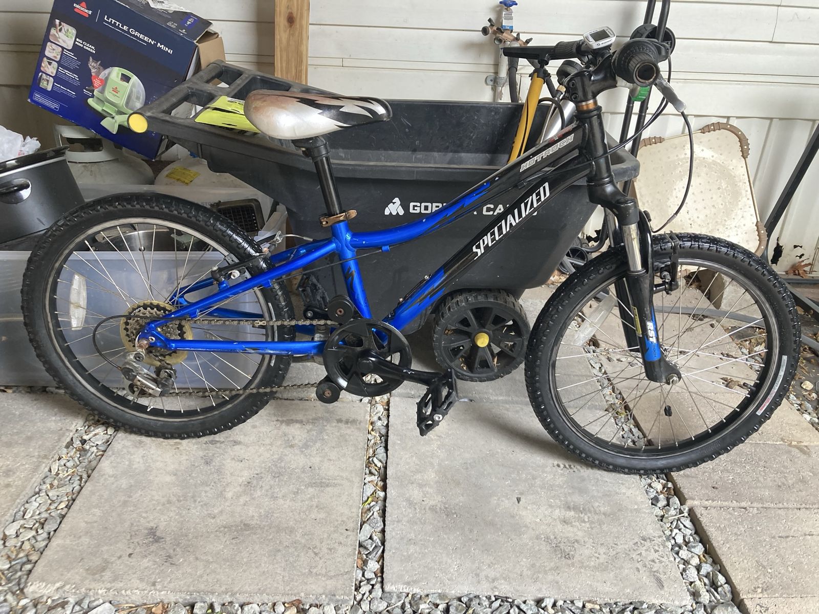Specialized hotrock 20inch kids mountain bike