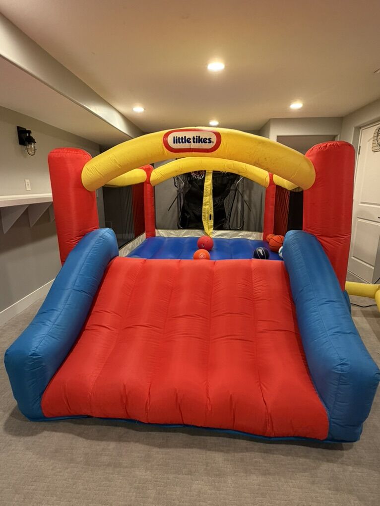 Little Tikes bounce house