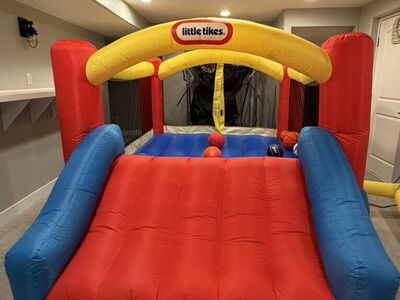 Little Tikes bounce house