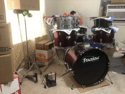 Starion 5-Piece Drum Set - Wine Red Metallic with Hardware and Snare