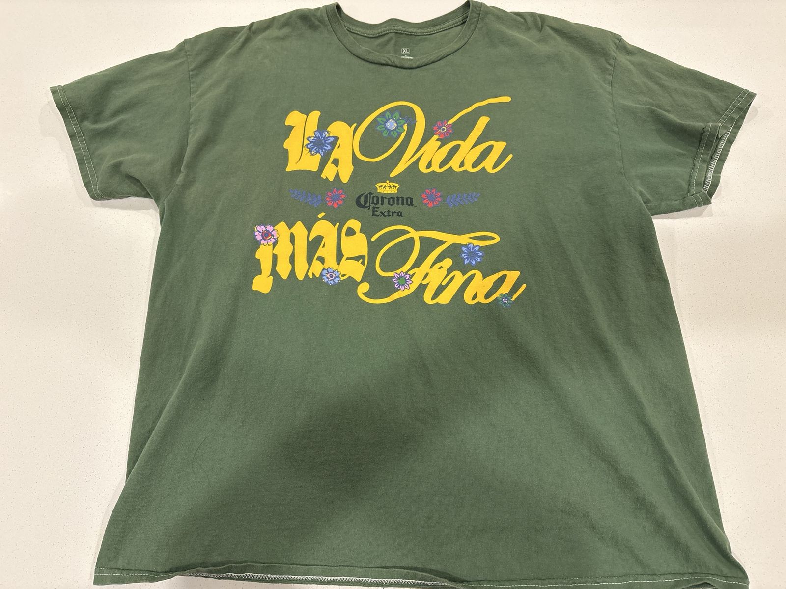 Corona Extra 'La Vida Más Fina' Graphic T-Shirt Green Size XL