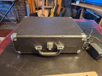Victrola suit case record player turntable. Has Blue Tooth. Works great. Excellent needle.