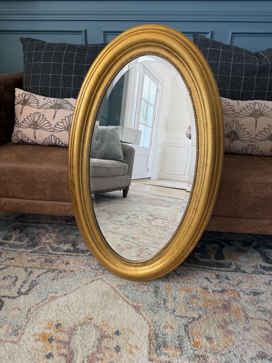 Gold mirror