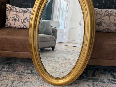 Gold mirror