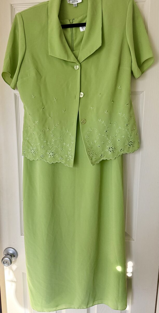Size 8P - STUDIO I Green 2pc Jacket Dress Set Green
