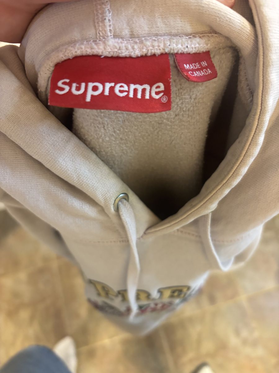 Supreme Hoodie Size L