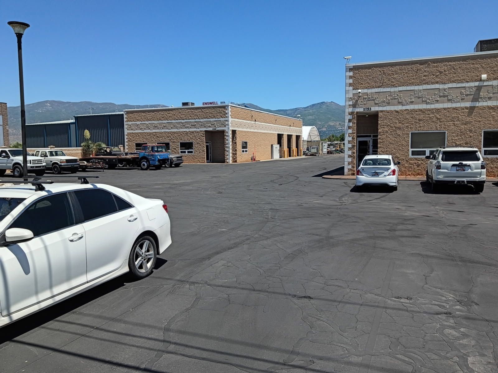 Commercial Building For Lease