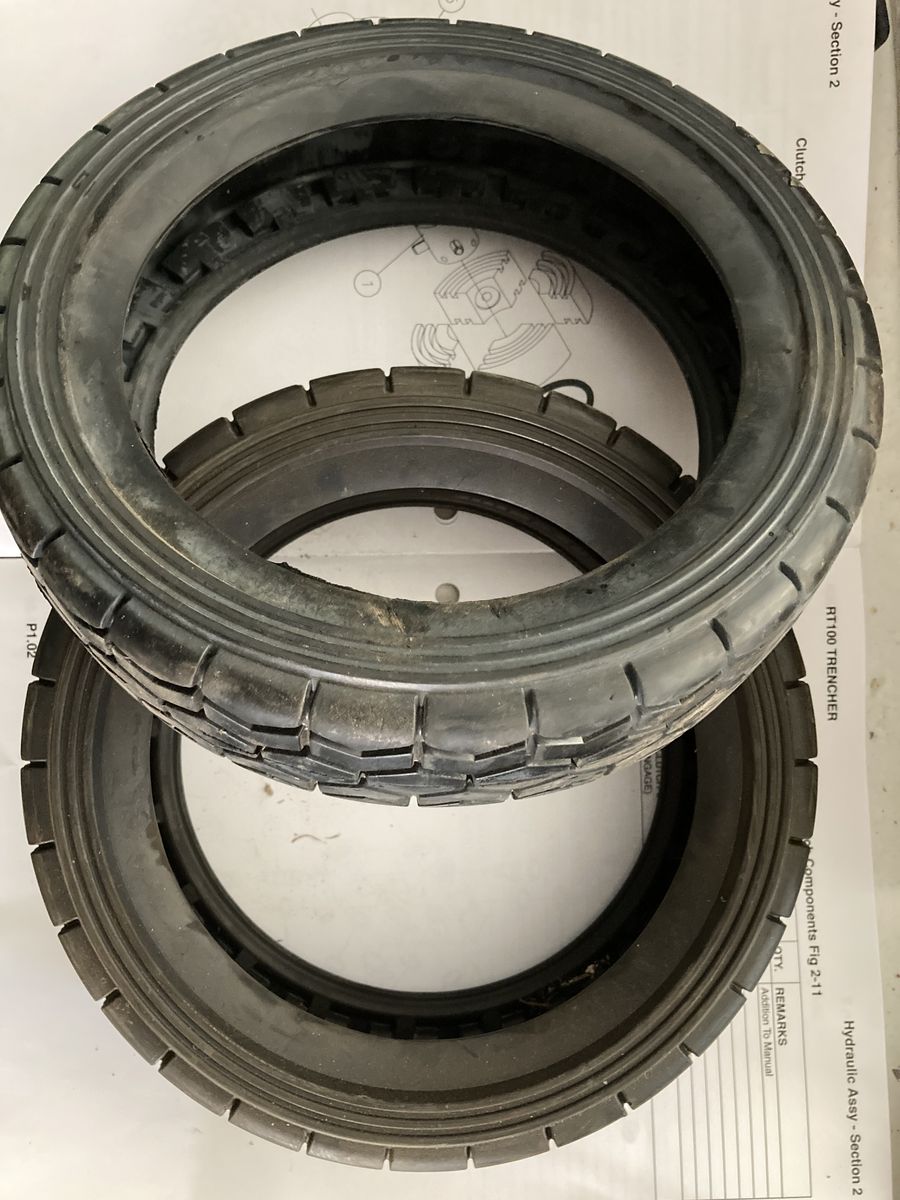 Honda 9 inch OEM tires 42751-VK6-010 fits HRC216