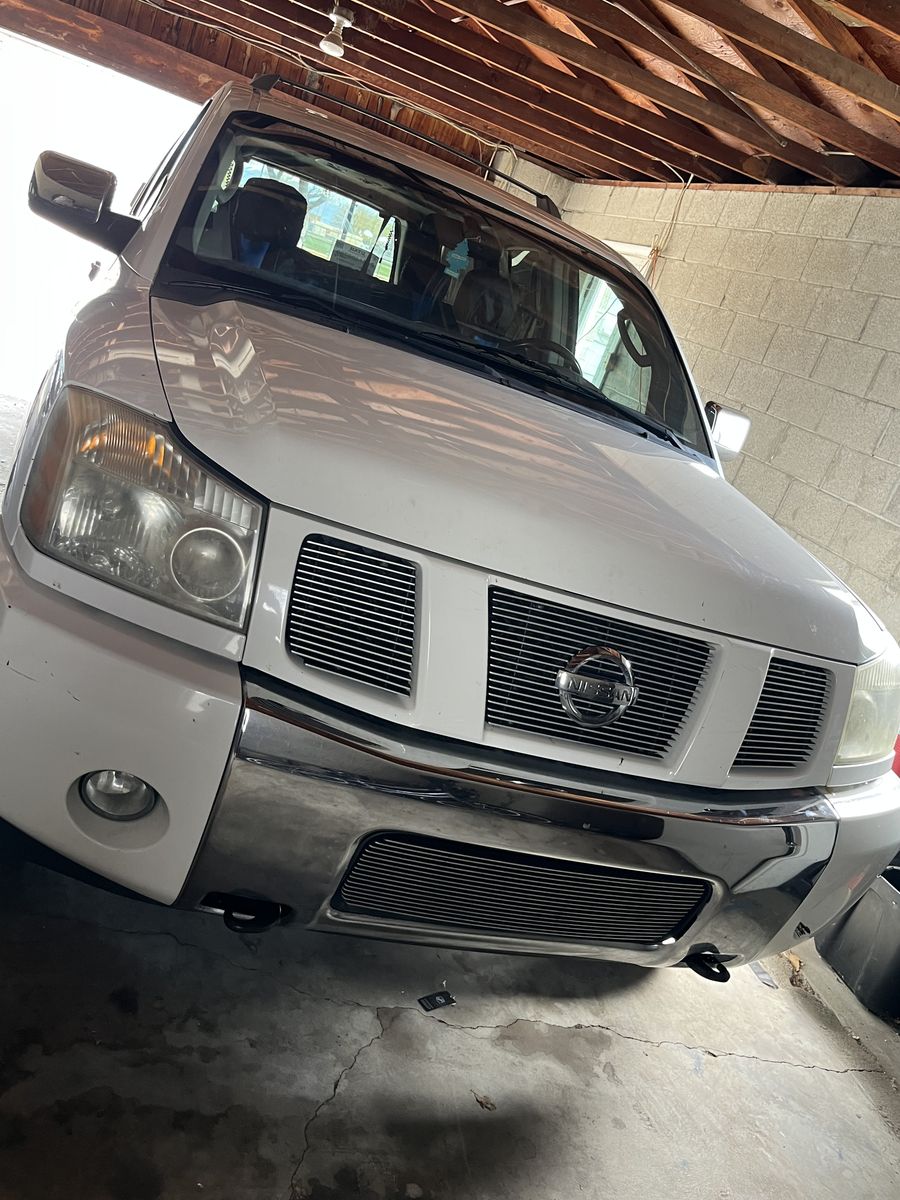 2004 NISSAN ARMADA LE