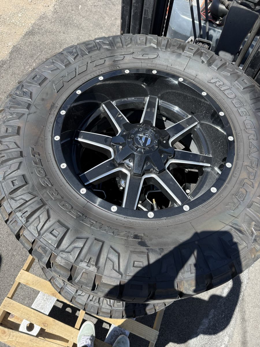 Nitto Ridge Grappler with Fuel Rims