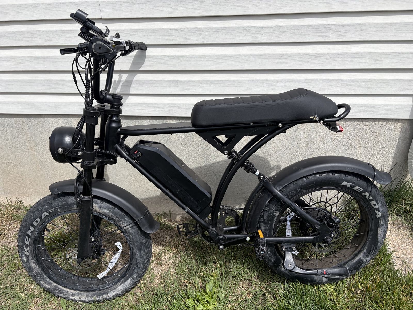 Electric dirtbike for kids and adults