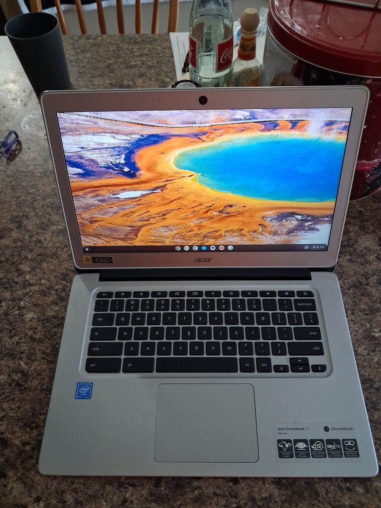 Acer Chromebook 14 (Like New)