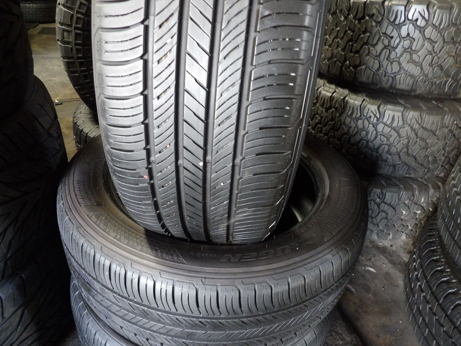 235/55R19 KUMHO CRUGEN HP71 PAIR OF TWO USED TIRES 