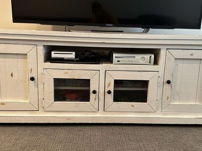 Solid Wood Whitewashed TV Stand / Entertainment Ce