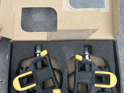 Shimano SPD-SL Road Pedals & Cleats - New Take-Off with Mounting Hardware