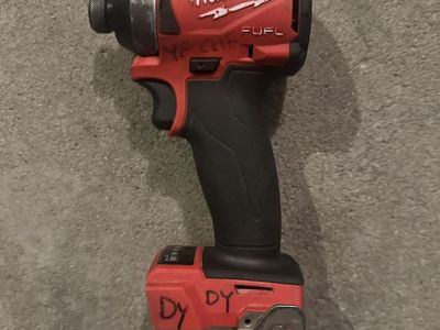 Milwaukee M18 FUEL 18V Lithium-Ion Brushless Cordless 1/4 in Hex Impact Driver (3rd Generation)