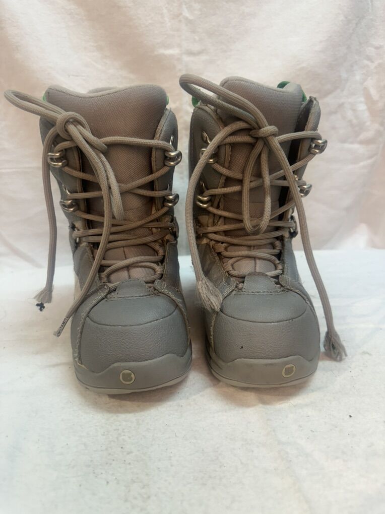 Burton Progression Youth Size 3 Snowboard Boots