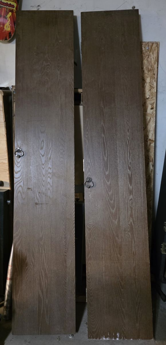 Free - Woodgrain hollow-core bi-fold closet doors