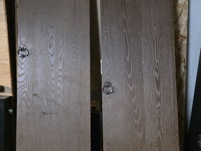 Free - Woodgrain hollow-core bi-fold closet doors