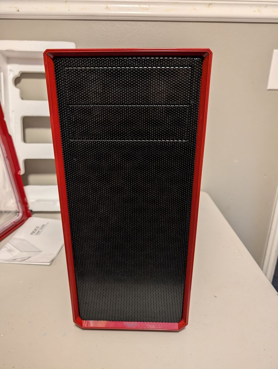 Fractal Design Focus G Mid Tower PC Case - Mystic Red Windowed - 2 White LED Fans - ATX