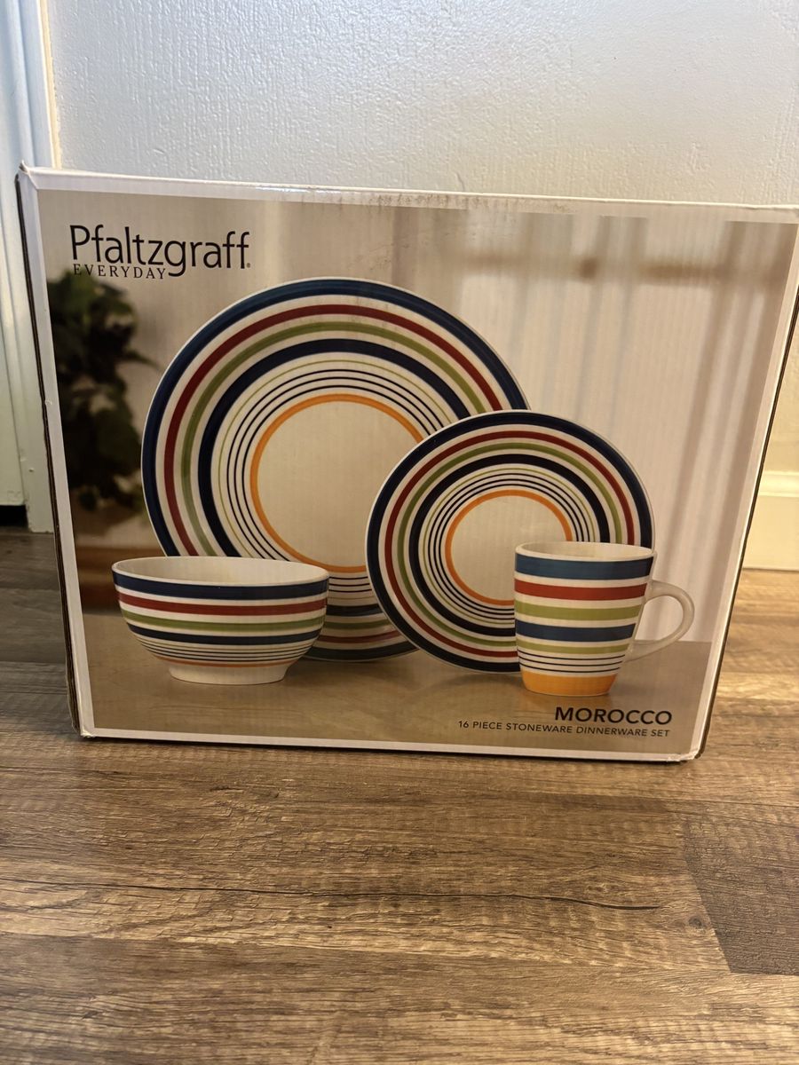 Pfaltzgraff Dinnerware Set