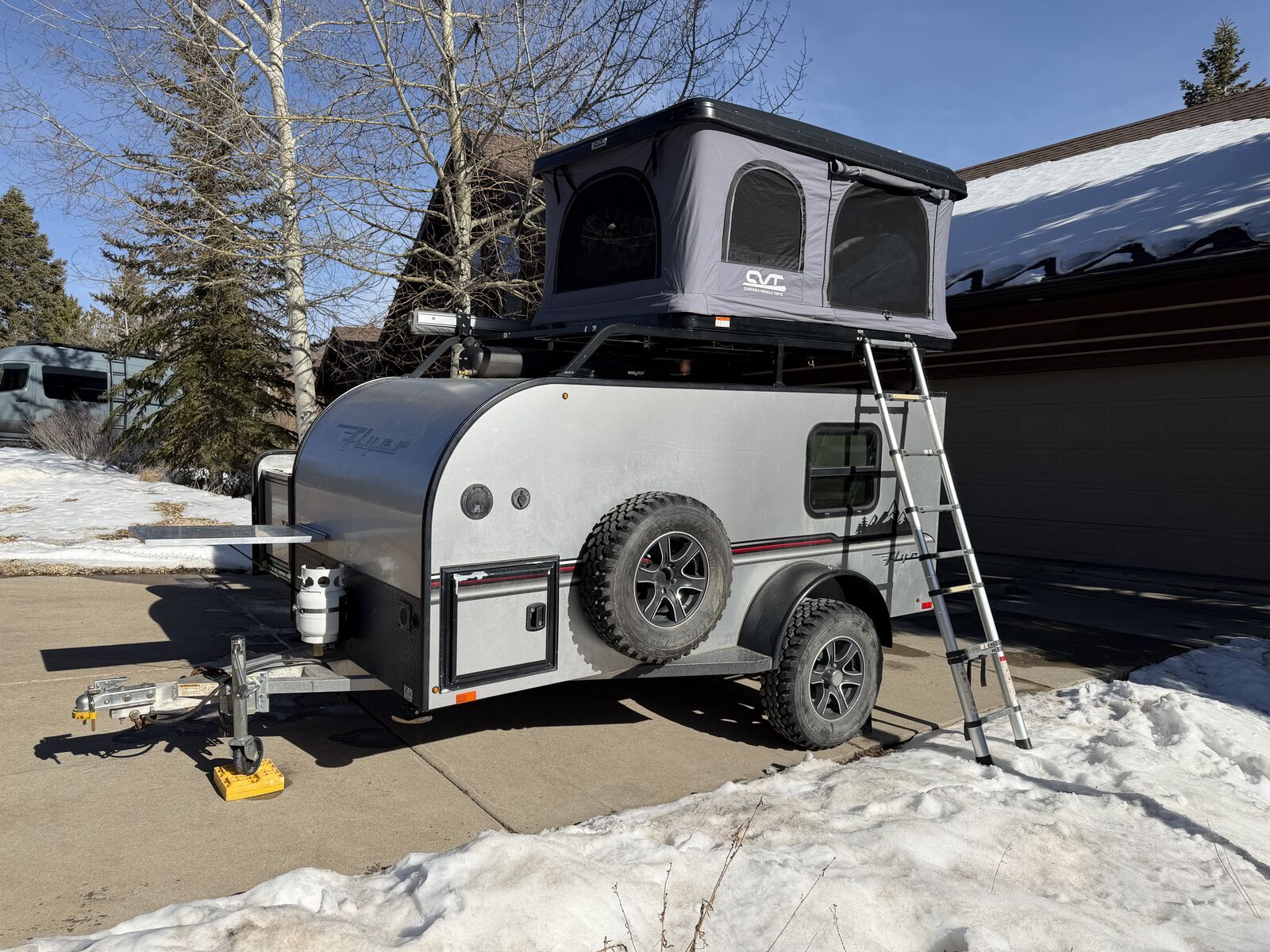 2014 InTech RV Flyer Pursue – Adventure-Ready Camp Trailer | $12,500