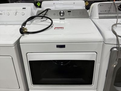 BEAUTIFUL MAYTAG ELECTRIC DRYER WITH WARRANTY