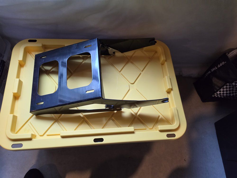 luggage rack