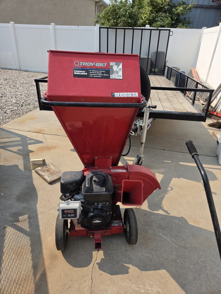 Troy-Bilt Gas Powered Wood Chipper Shredder with Briggs & Stratton Engine