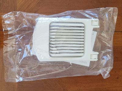 NEW in Package Pampered Chef Egg Slicer Plus #1182