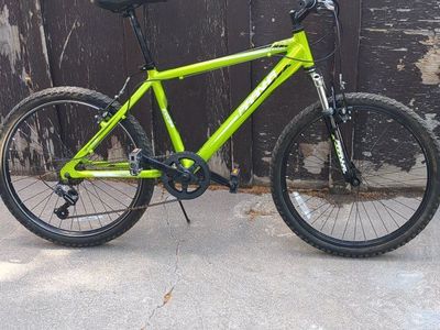Piranha 24" kids mtn bike