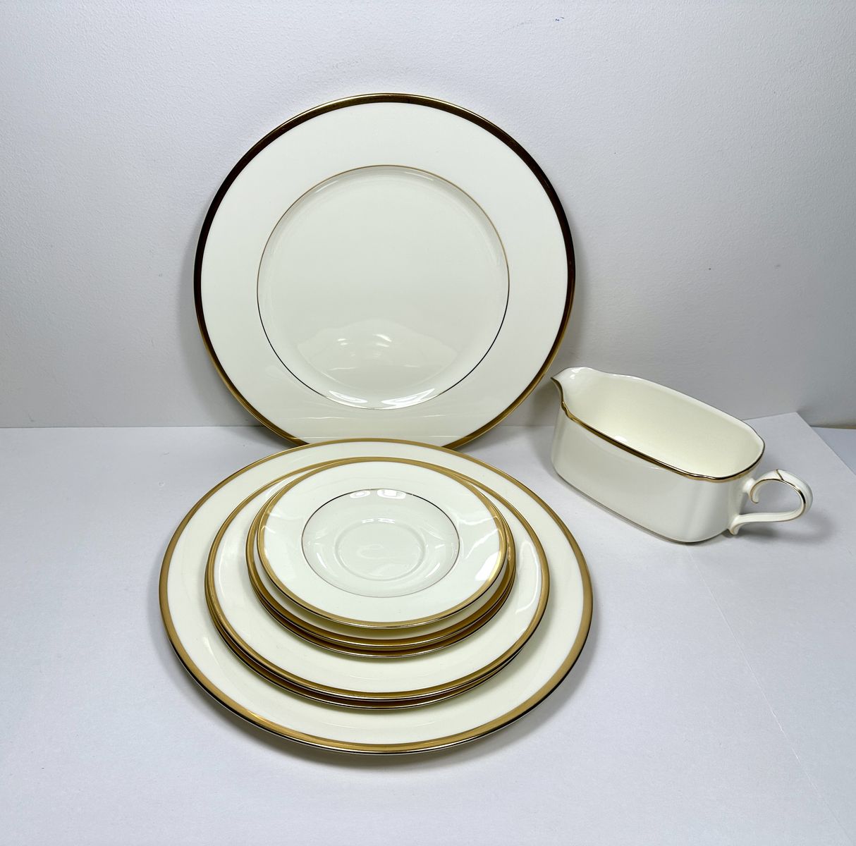 8 Piece Set of Vintage Noritake Gold Trim 9726 Troy Bone China
