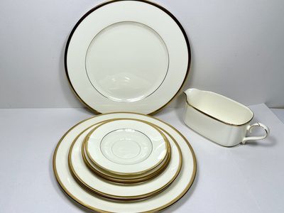 8 Piece Set of Vintage Noritake Gold Trim 9726 Troy Bone China