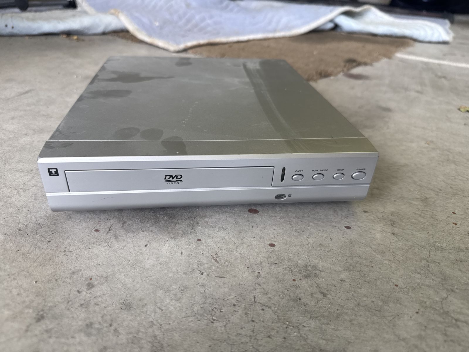 T DVD Video Player - Silver, Standard Definition