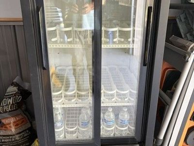 REFRIDGERATOR